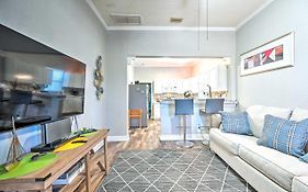 Updated Ybor City Duplex About Half Mi To Seventh Ave!